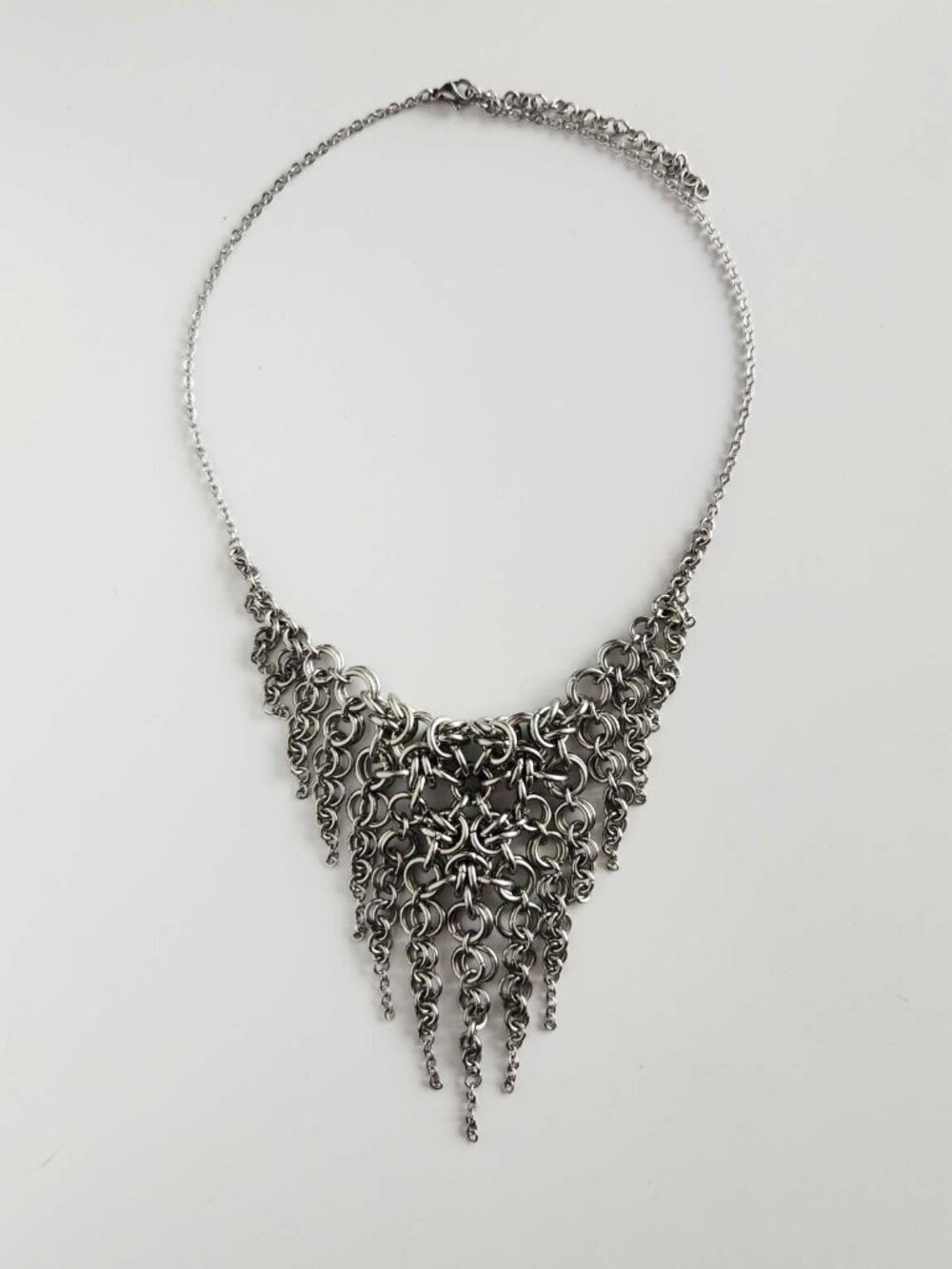 Gothic silver statement necklace with a V shape - Picture 4 of 8
